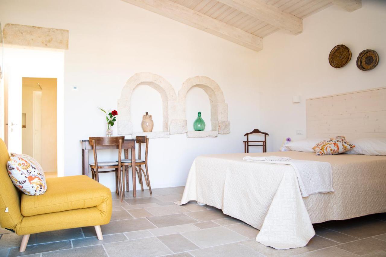 Dimore Angiulli - Trulli Di Charme 卡斯特拉纳格罗泰 外观 照片